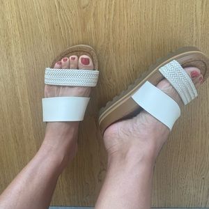 Brand new Reef Sandals! 🏖